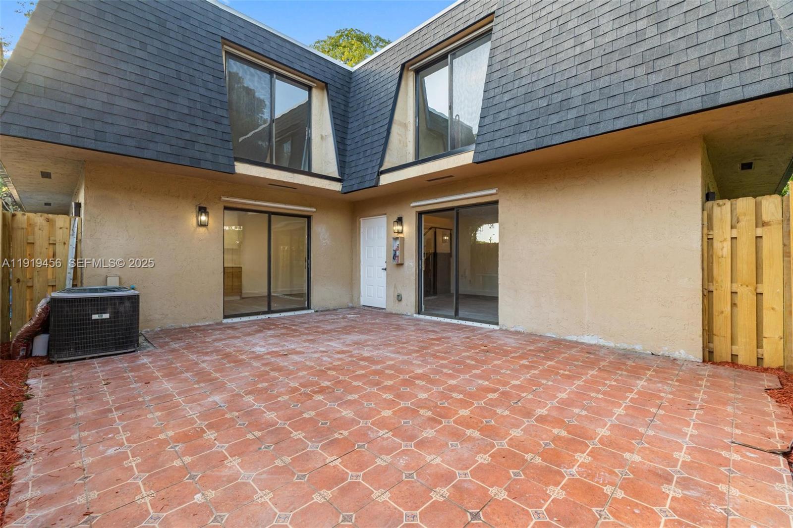 CAMELOT ONE CONDO - Residential