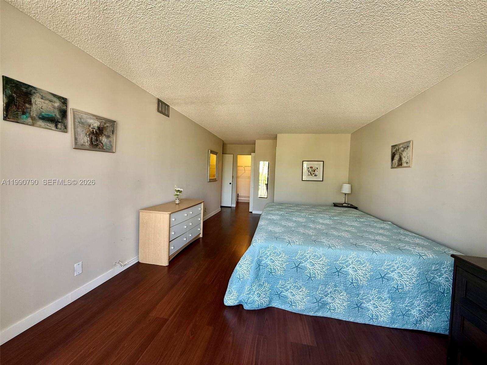 200 LESLIE CONDO - Residential