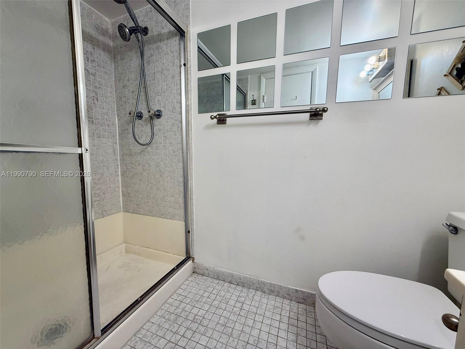 200 LESLIE CONDO - Residential
