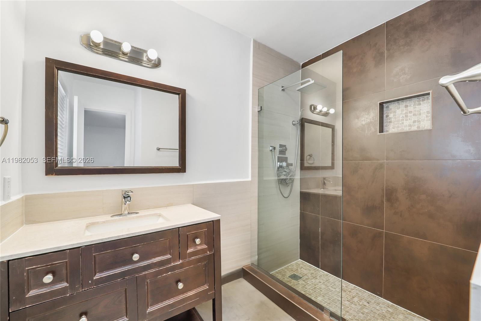 235 ANTILLA CONDO - Residential