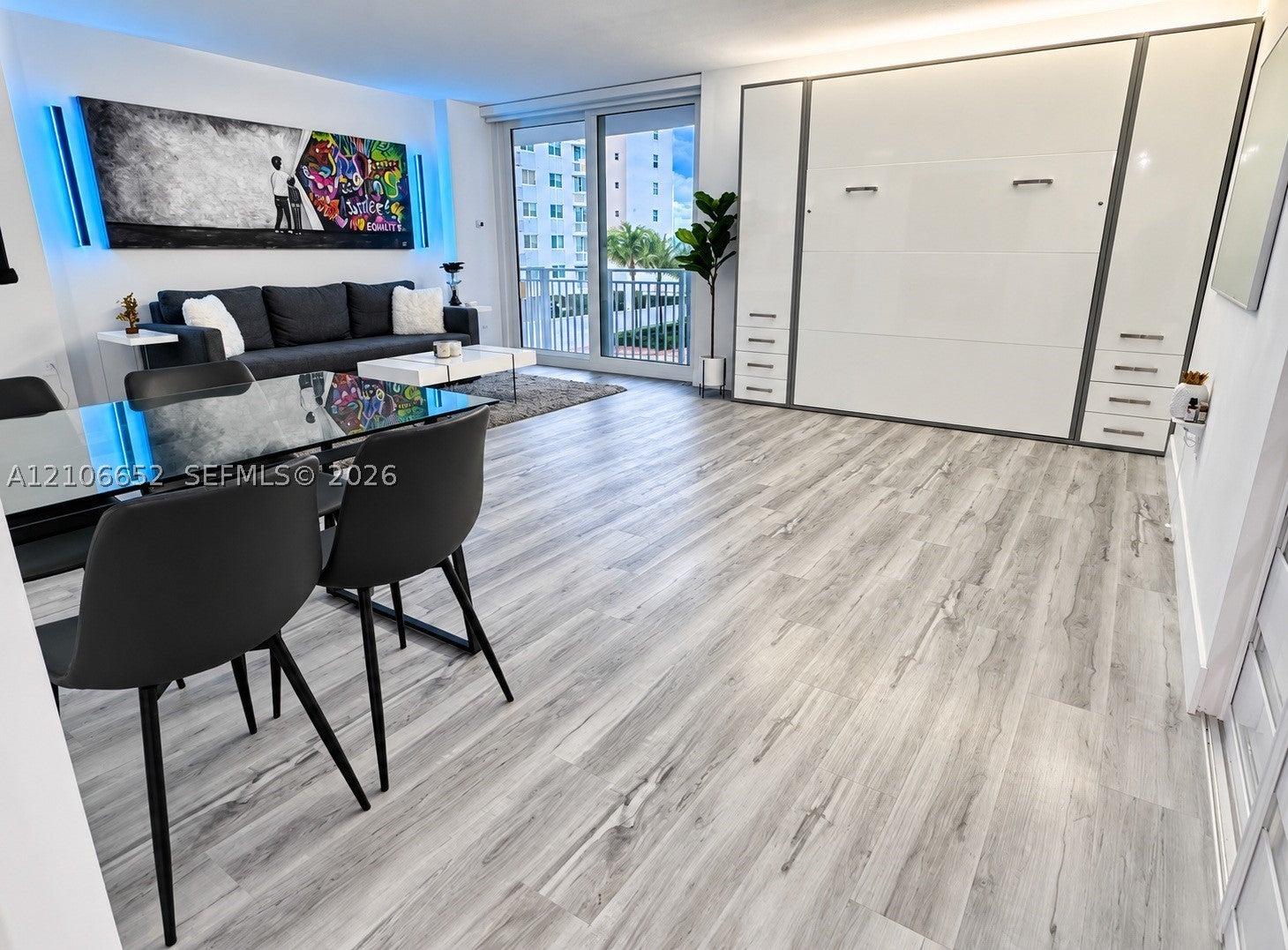 345 Ocean Dr 325