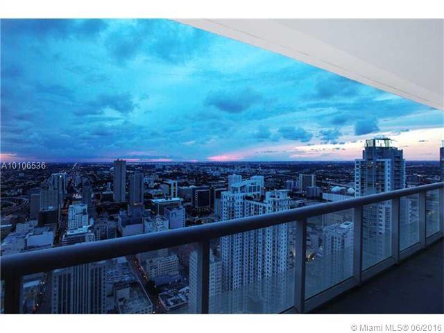 2BD/2BA CITY AND BAY VIEWS. OFFERING WHITE PORCELAIN FLOORS THROUGHOUT, GOURMET KITCHEN, MAGNIFICENT MASTER SUITE WITH LUXURIOUS BATH. GRAND LOBBY, FIRST CLASS AMENITIES INCLUDE OLYMPIC-SIZE HEATED POOL, STATE OF THE ART SPA, PRIVATE FITNESS CENTER, SECURITY, VALET PARKING AND CONCIERGE SERVICE. FINISHED TO PERFECTION AND PRICED TO SELL. EASY TO SHOW.