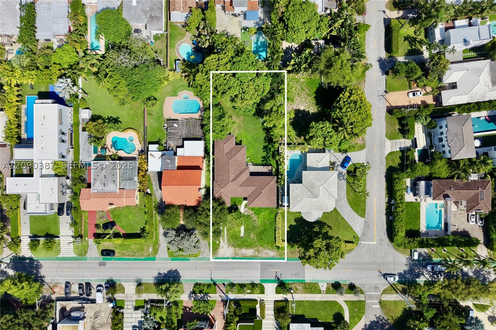 3121 Prairie Ave