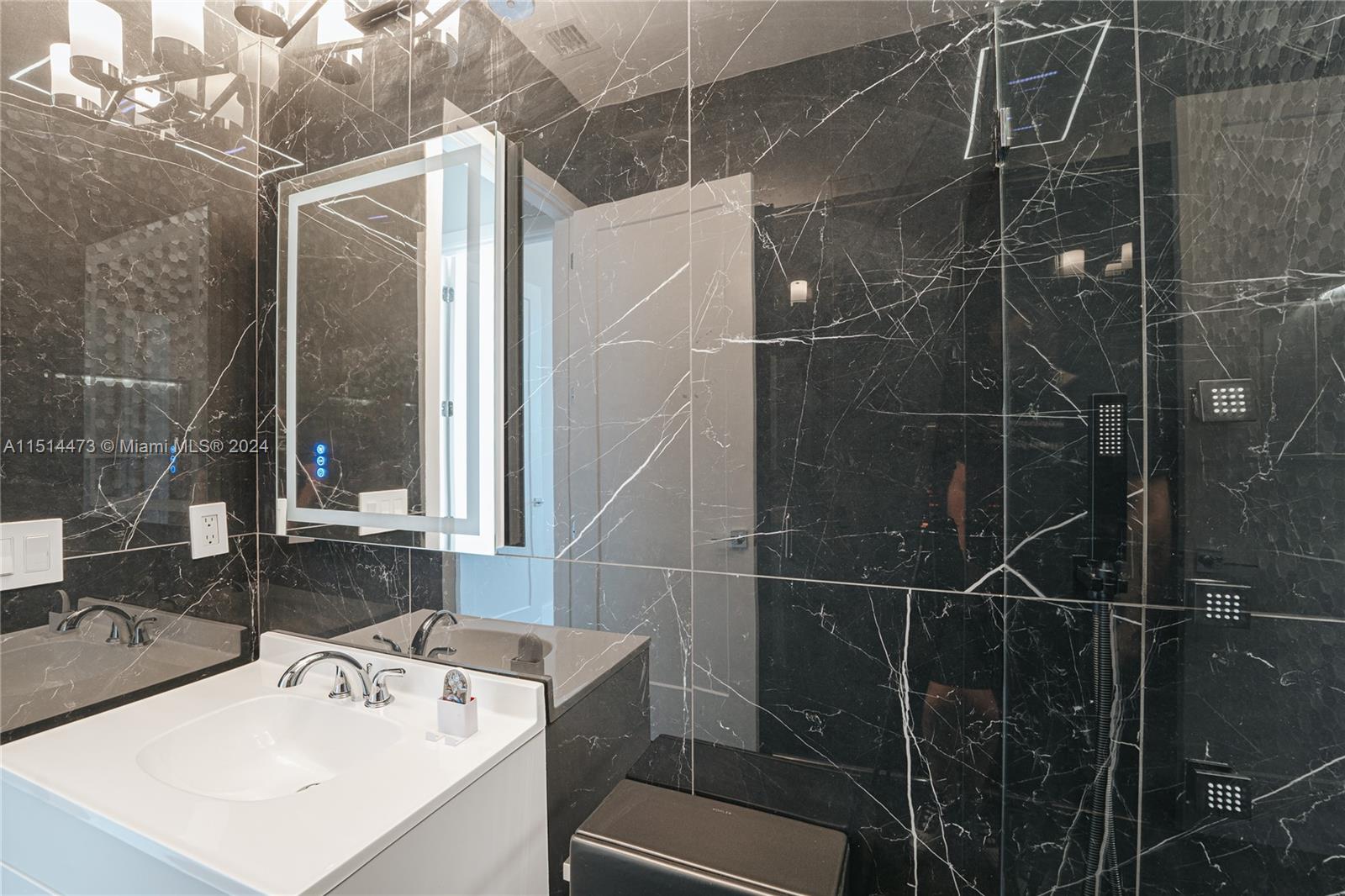 CIRCLE S ESTATES - Residential