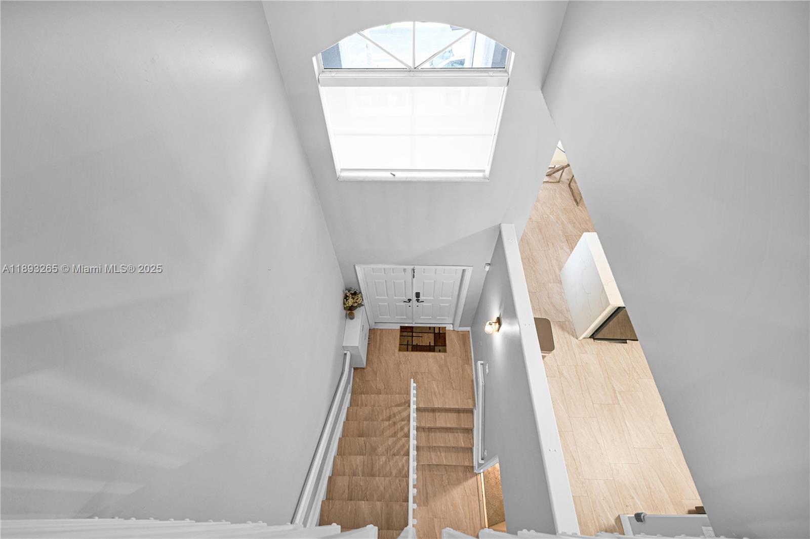 VILLAS AT THE HAMMOCKS CO - Residential
