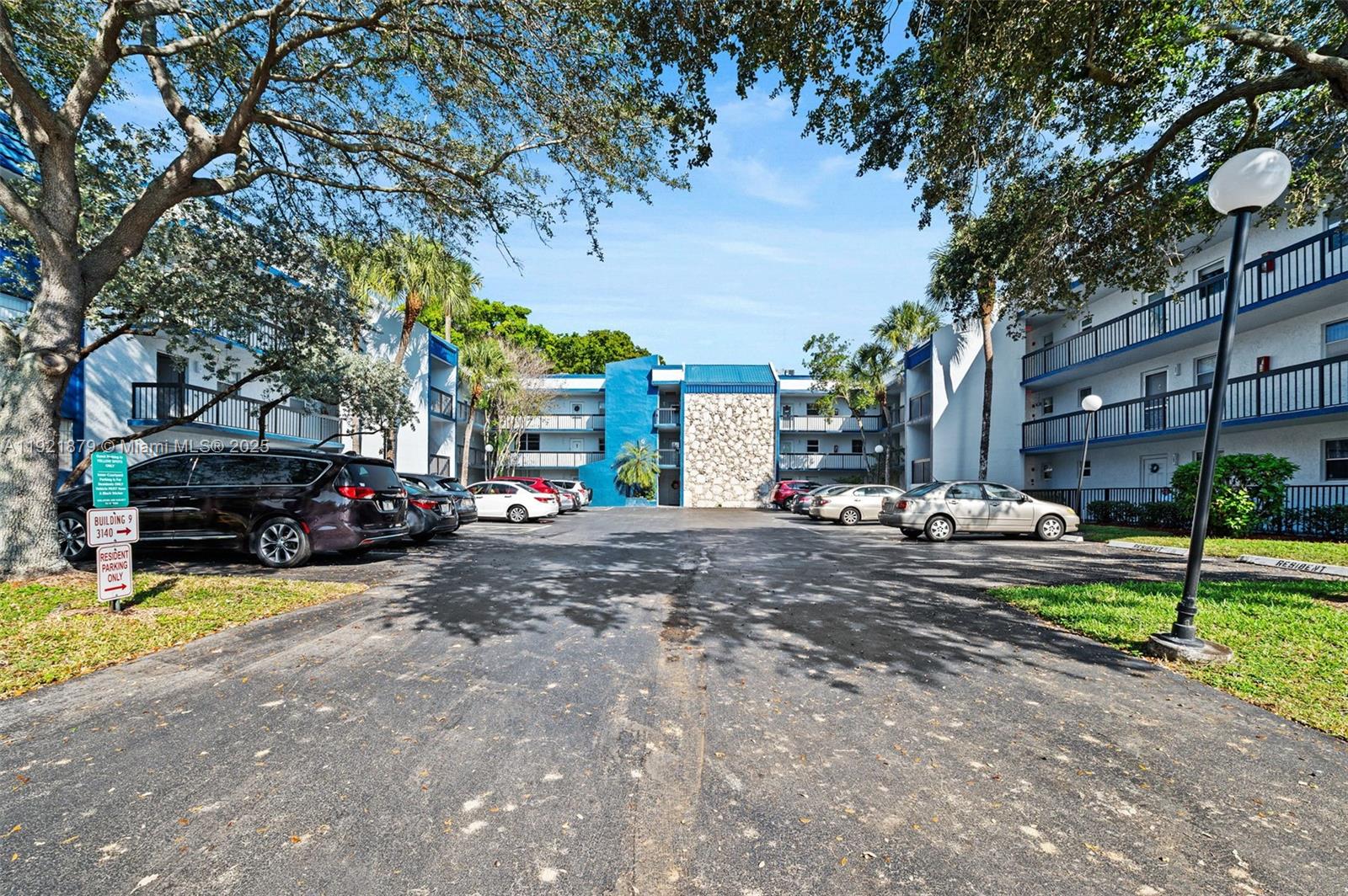 HOLIDAY SPRINGS VILLAGE 1 - Residential