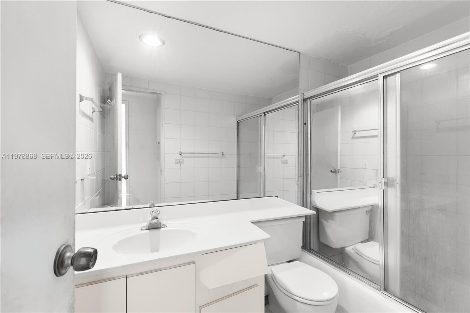 THE PLAZA OF BAL HARBOUR - Residential