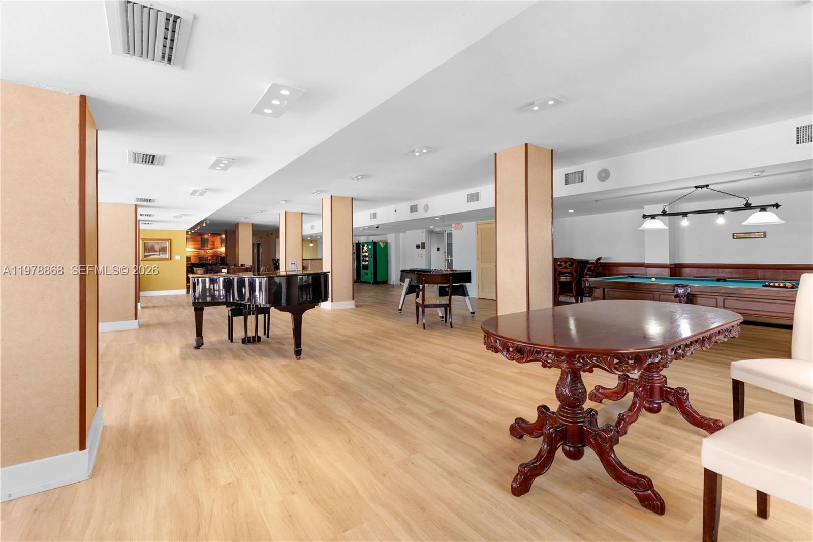 THE PLAZA OF BAL HARBOUR - Residential