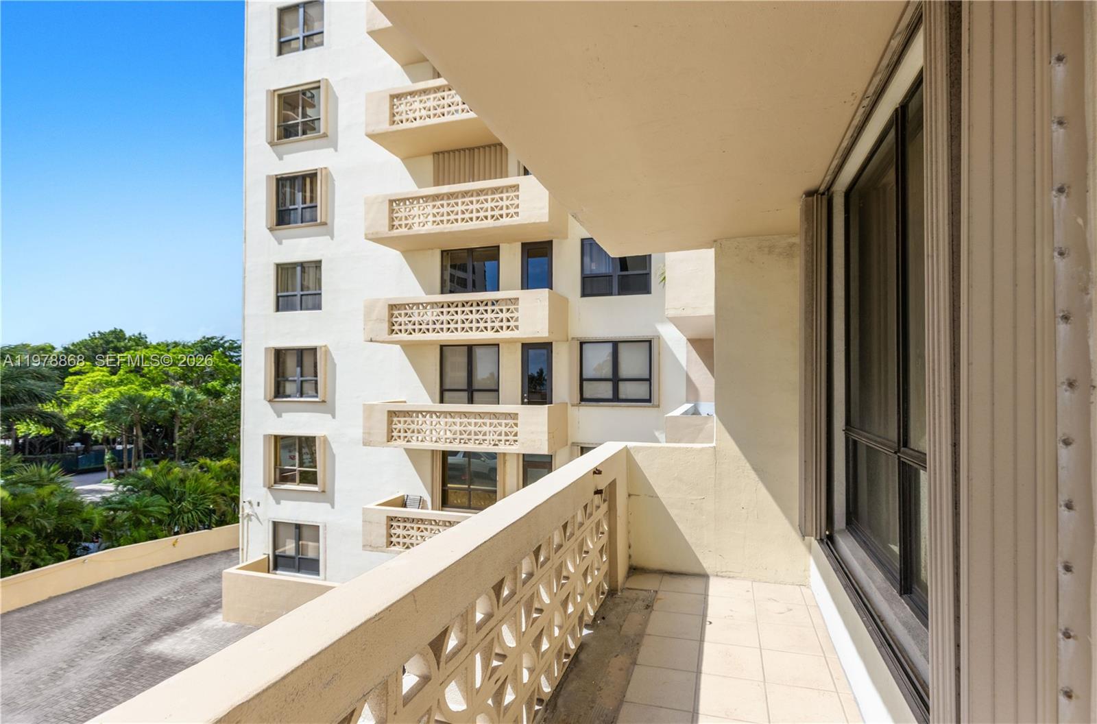 THE PLAZA OF BAL HARBOUR - Residential