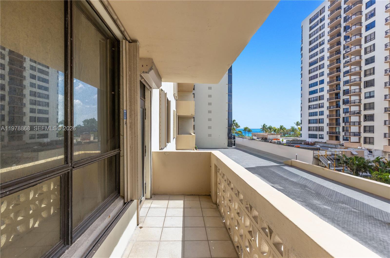 THE PLAZA OF BAL HARBOUR - Residential