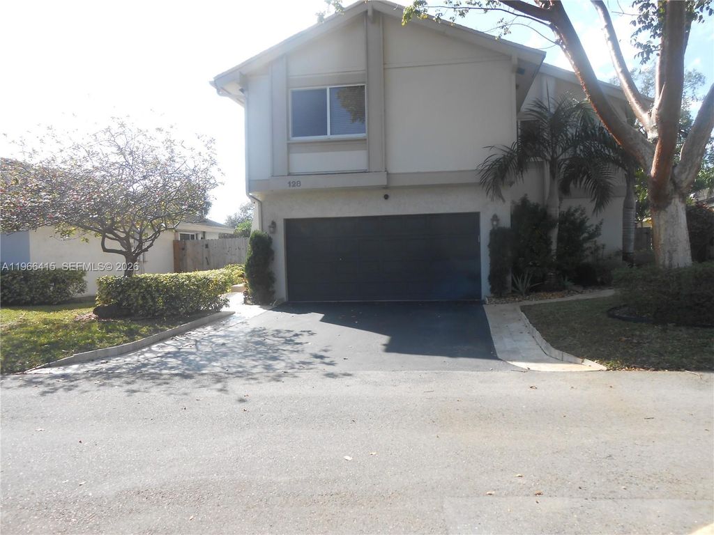 Photo of 128 Laurel Rd, Hollywood, FL 33021 (MLS # A11966415)