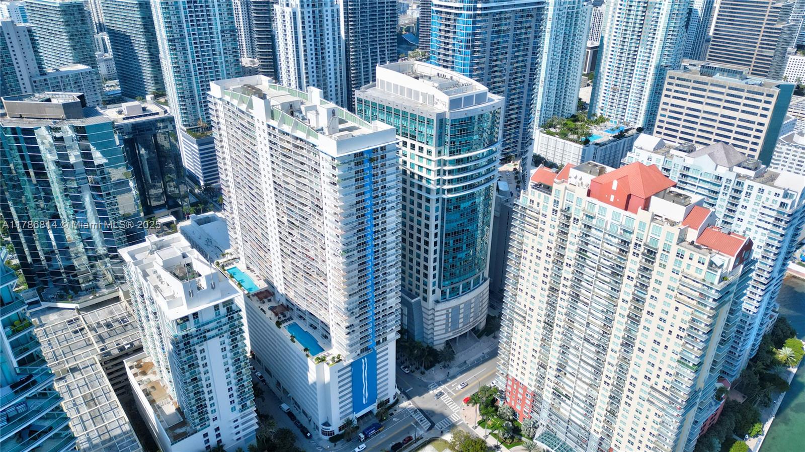 1200 Brickell Bay Drive 3902