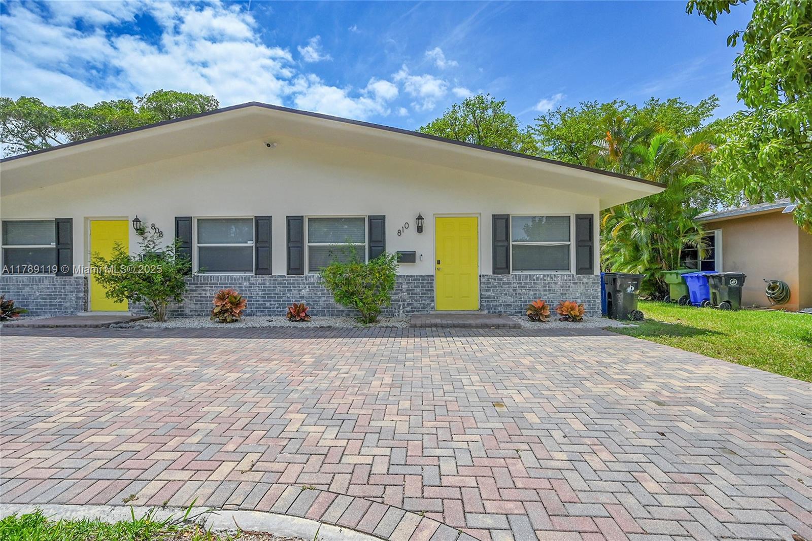 810 Sw 12th Ct 810, Fort Lauderdale, Broward County, Florida - 3 Bedrooms  
2 Bathrooms - 
