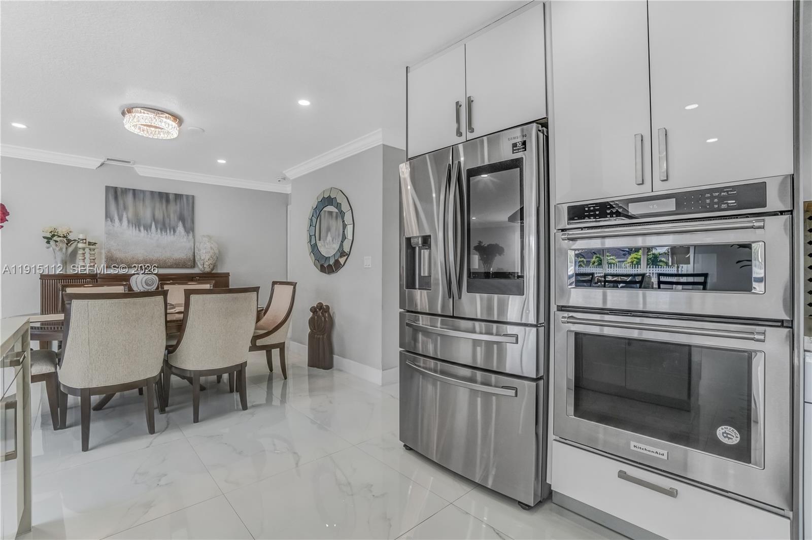 BURR ROAD ESTATES - Residential