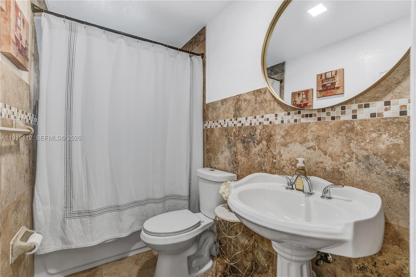 BURR ROAD ESTATES - Residential