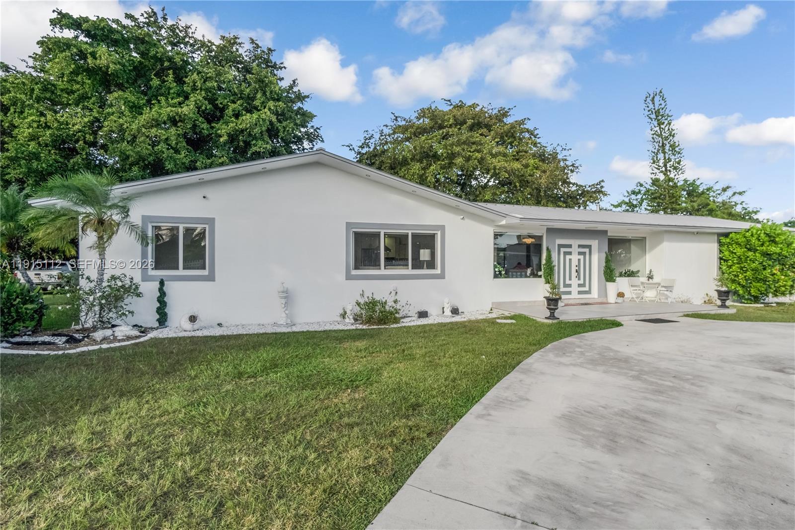 BURR ROAD ESTATES - Residential