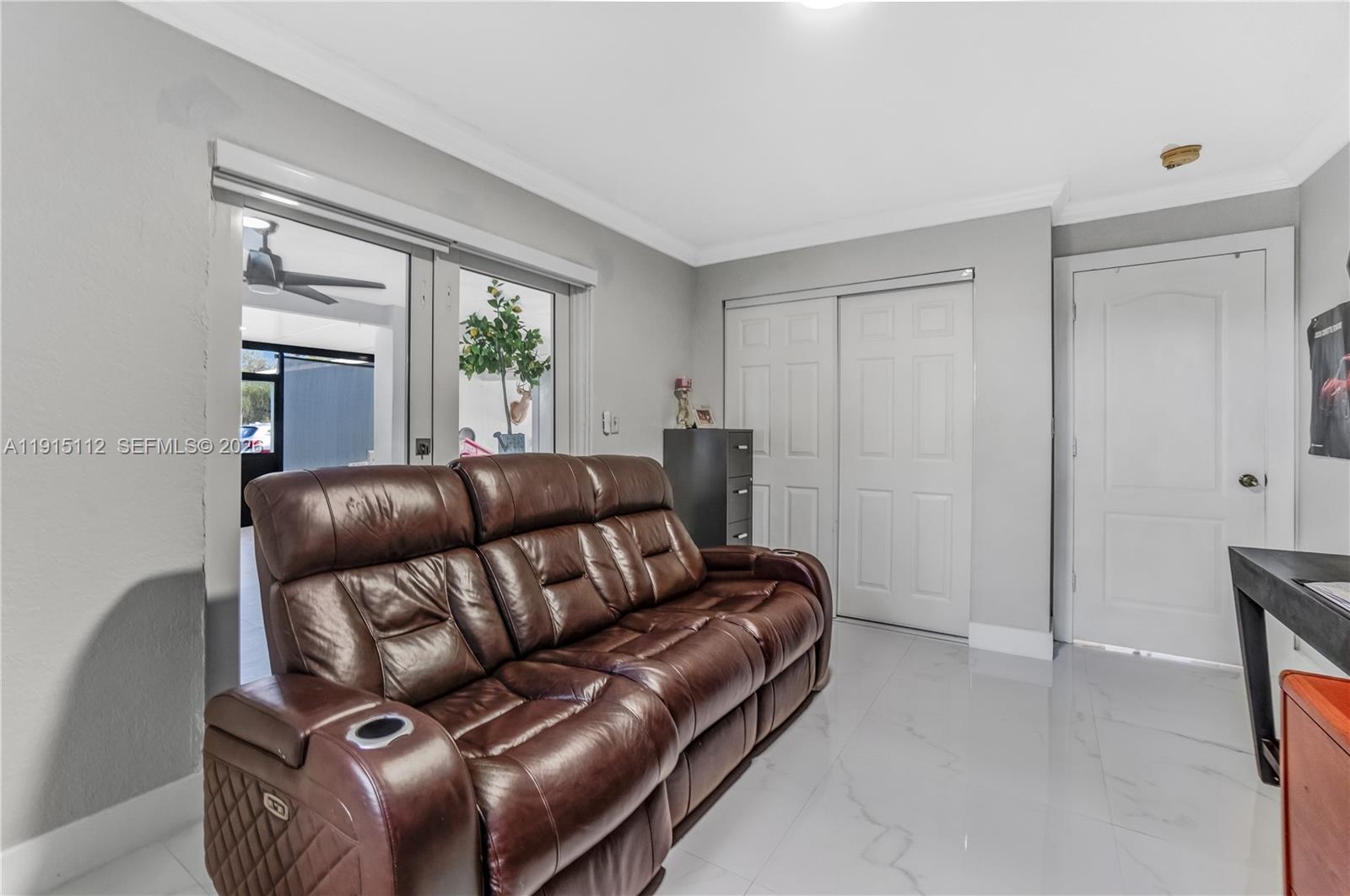 BURR ROAD ESTATES - Residential