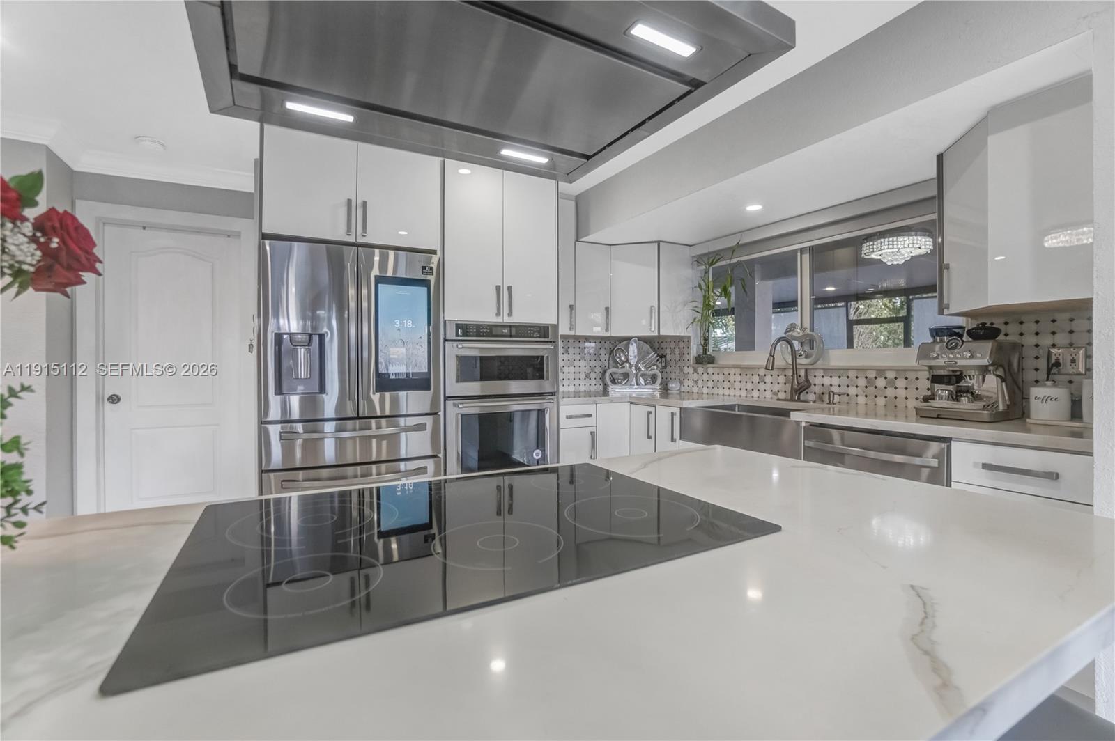 BURR ROAD ESTATES - Residential