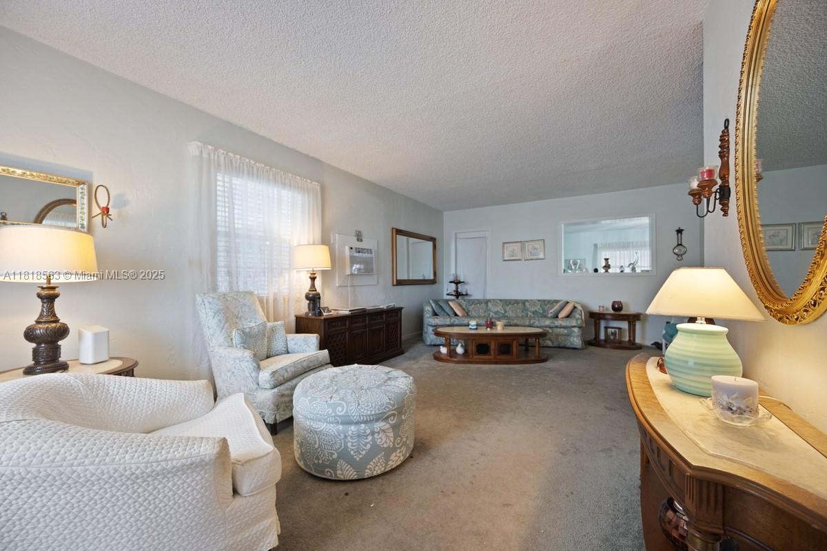 PARKER ESTATES - Residential