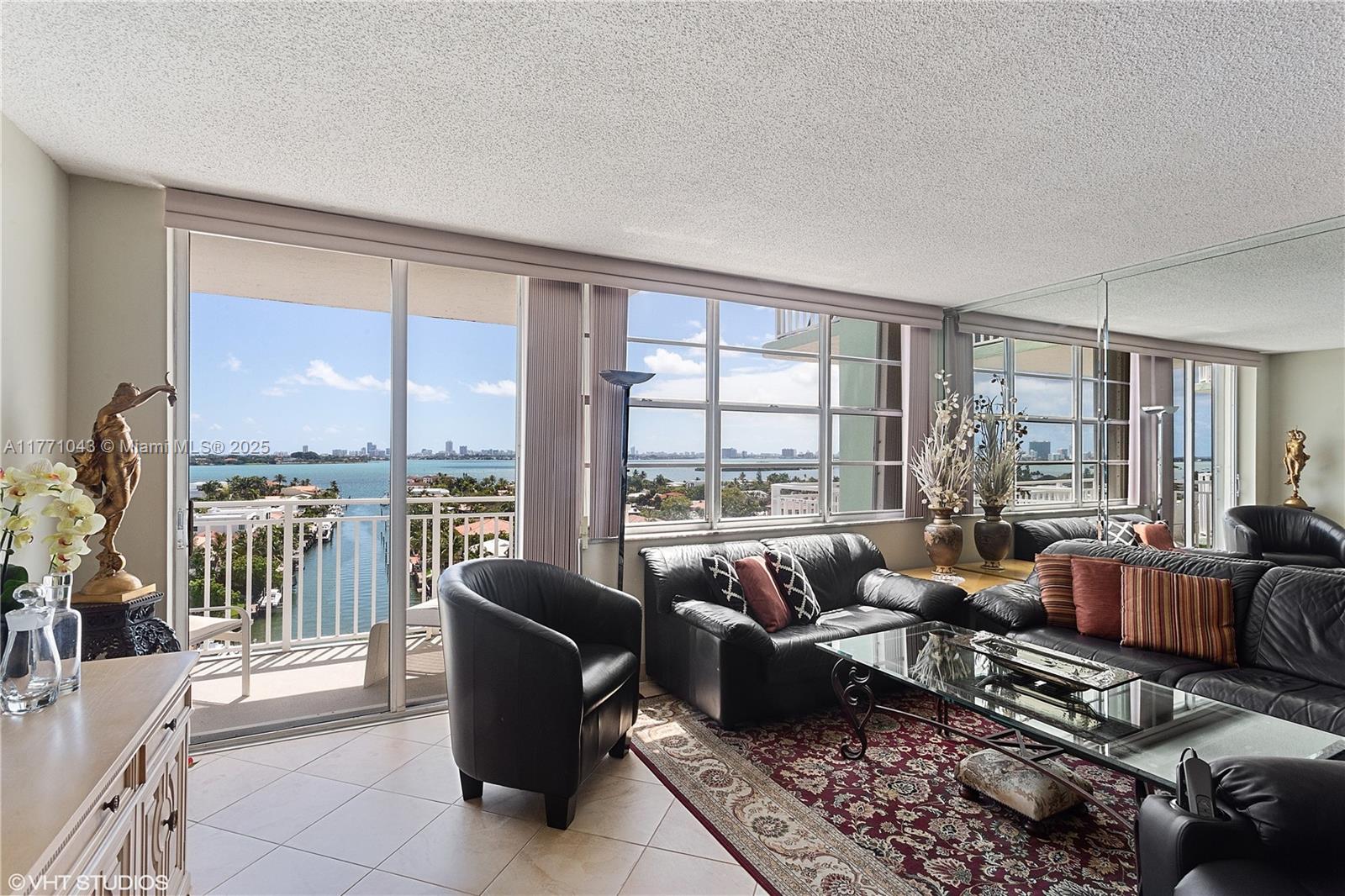BAYVIEW TOWERS CONDO SOUT - Residential