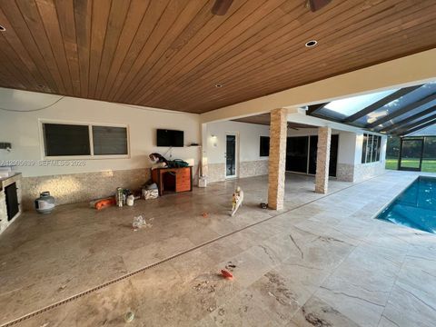 Tiny photo for 7400 SW 116th St, Pinecrest, FL 33156 (MLS # A12005639)