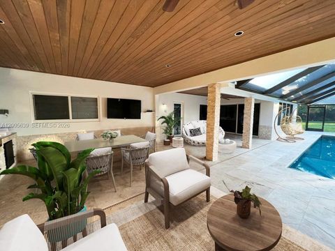 Tiny photo for 7400 SW 116th St, Pinecrest, FL 33156 (MLS # A12005639)