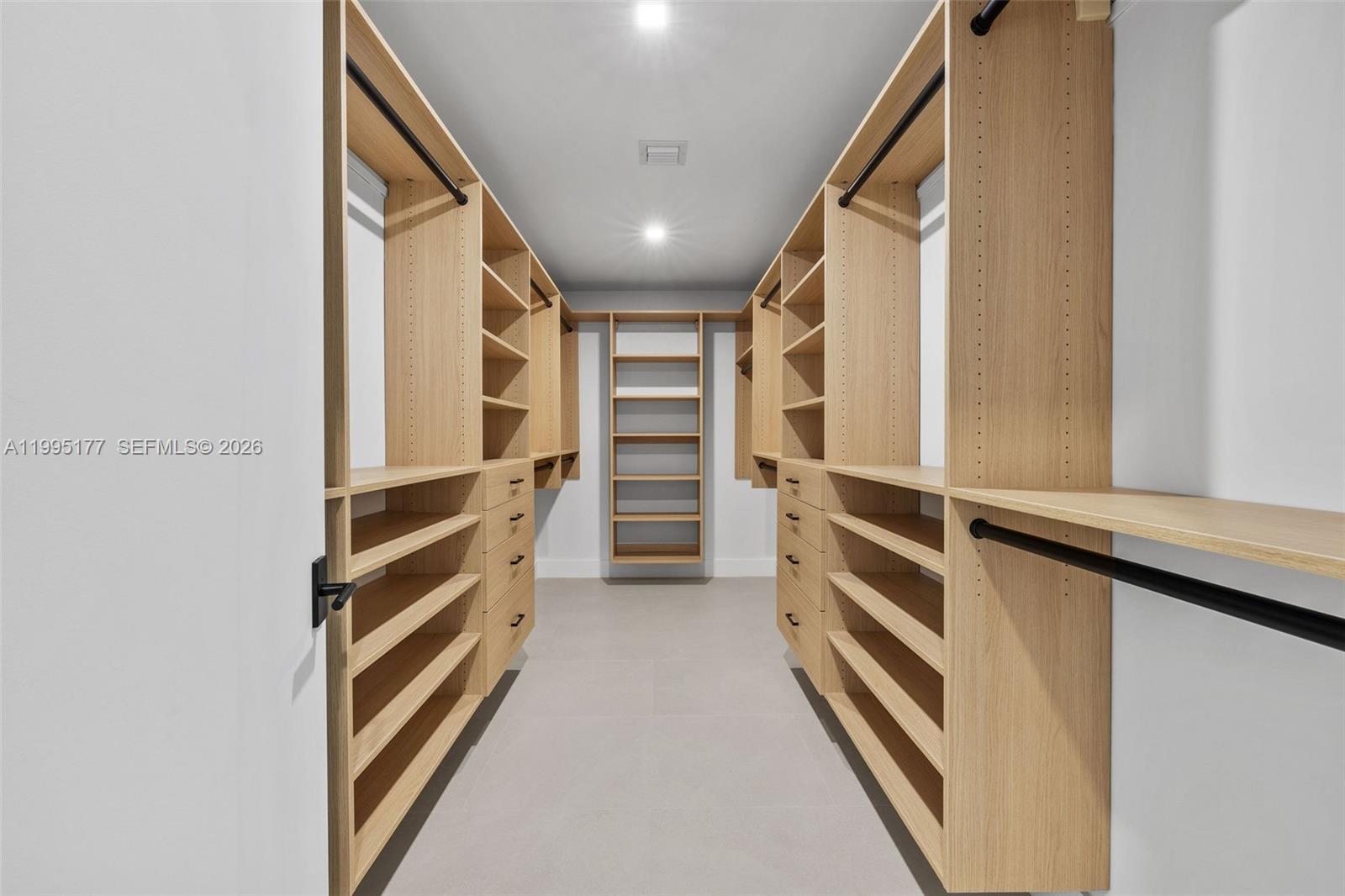 ALL PINE ESTATES - Residential