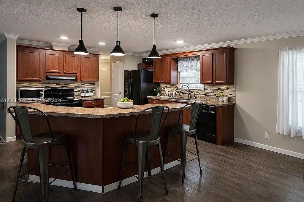 390 NW 134th Ave