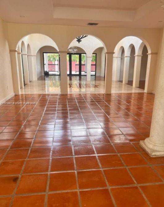 BLUE LAKE ESTATES - Residential Lease