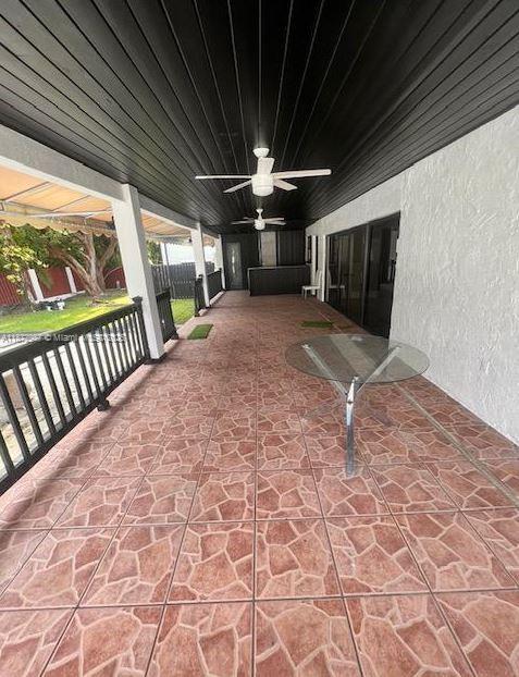 BLUE LAKE ESTATES - Residential Lease