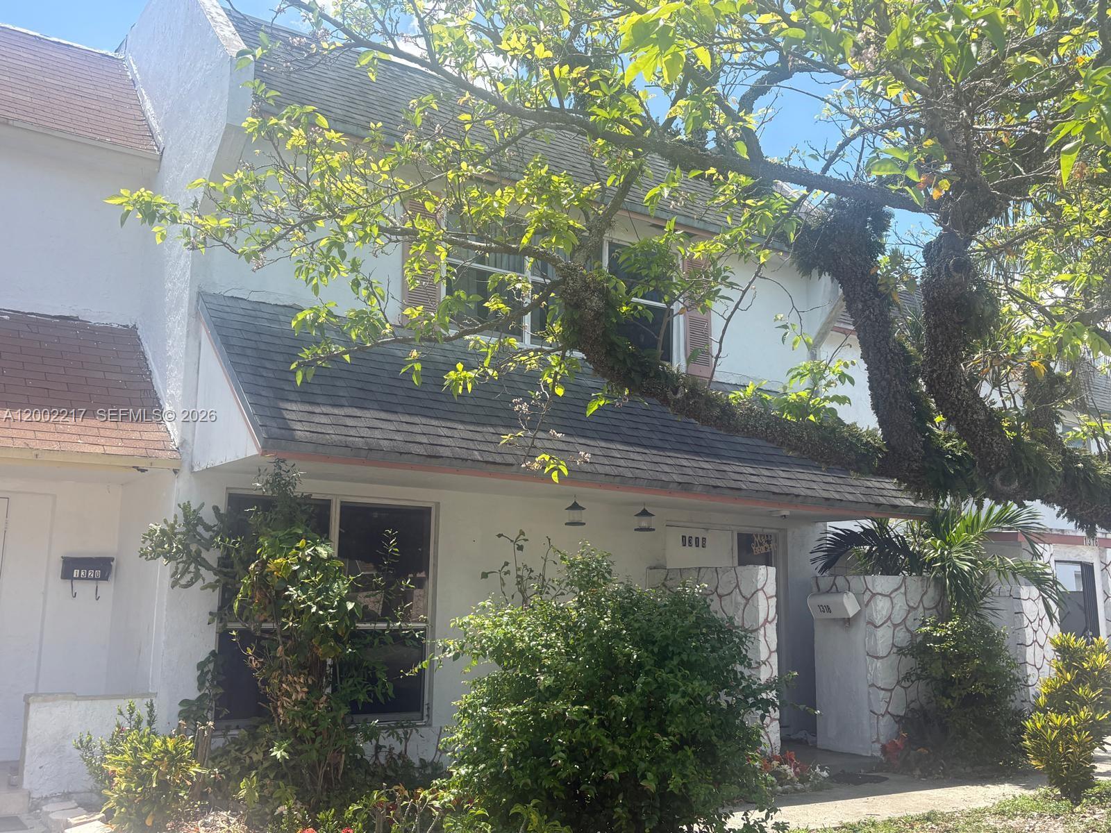 TAM O SHANTER VILLAS SEC - Residential
