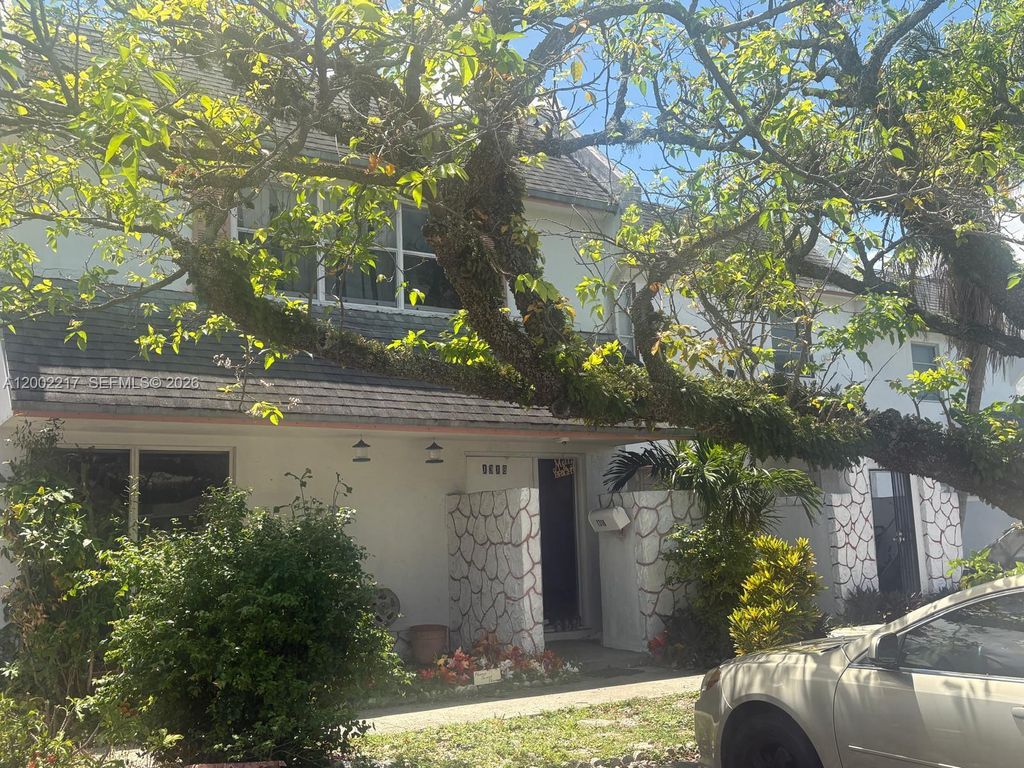 Photo of 1318 Silverado Dr, North Lauderdale, FL 33068 (MLS # A12002217)