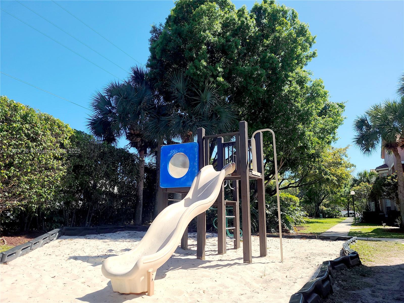 RESIDENCES OF BELMONT AT - Residential Lease