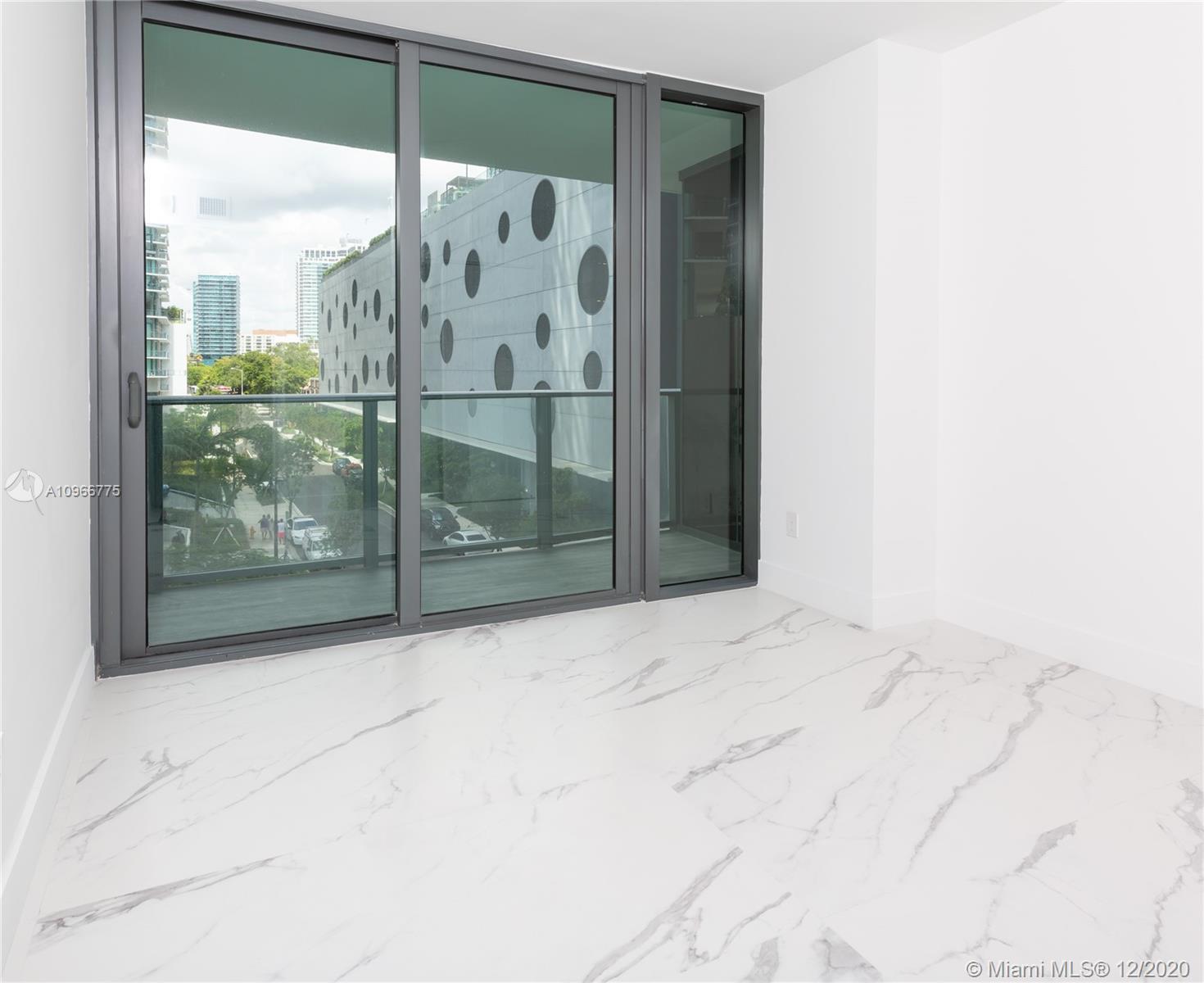 One Paraiso - Residential
