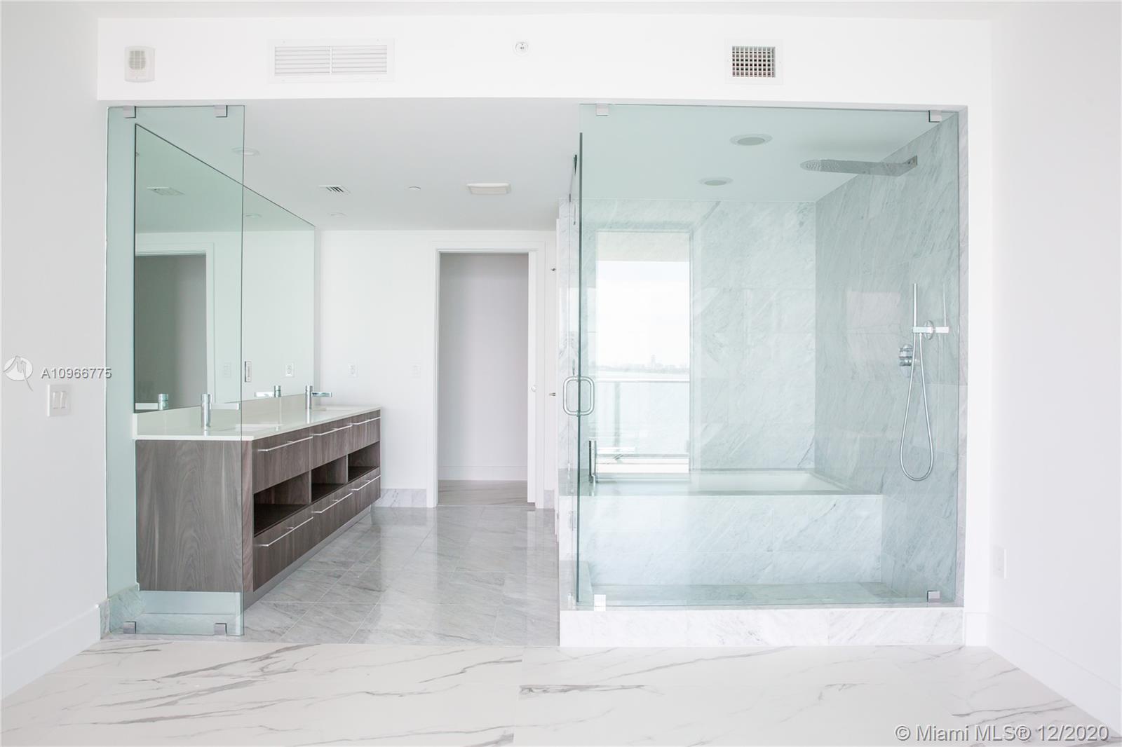 One Paraiso - Residential