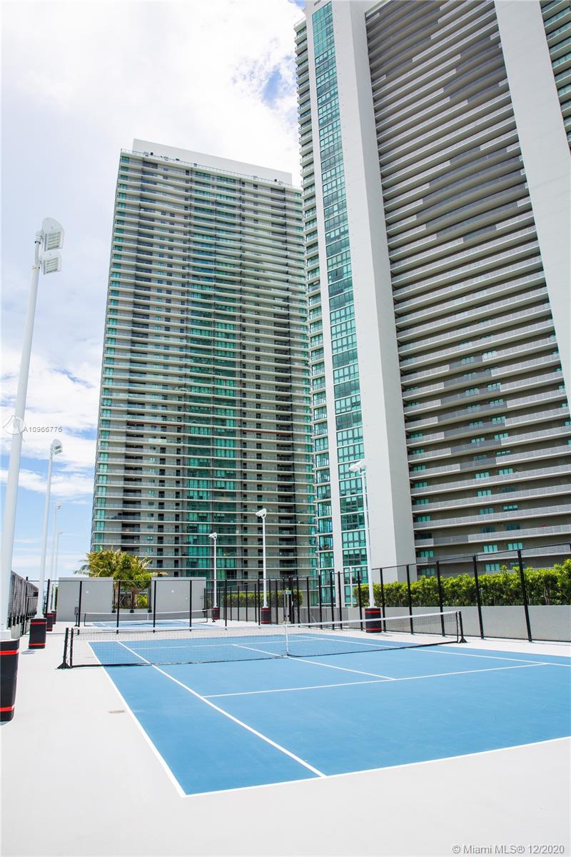 One Paraiso - Residential