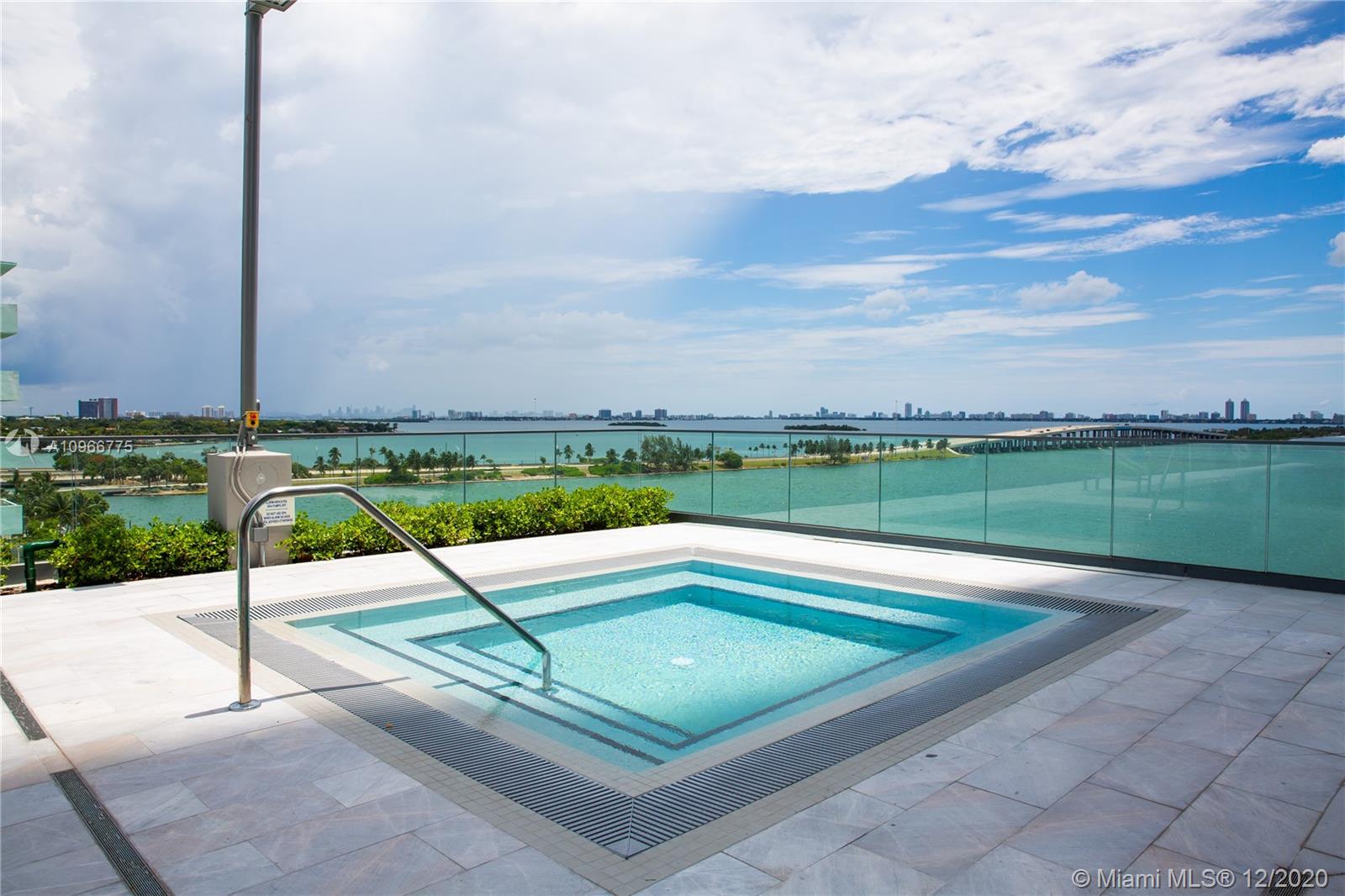 One Paraiso - Residential