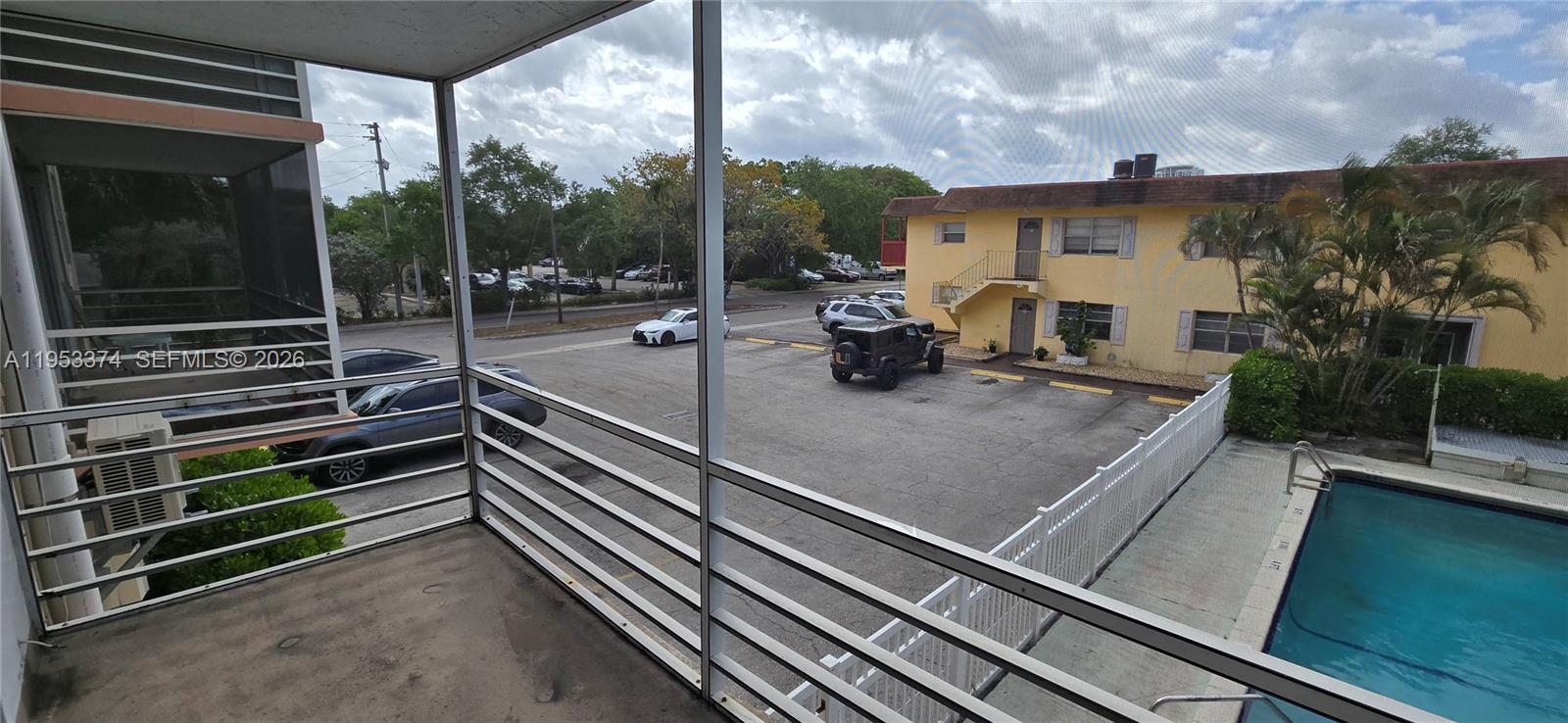 1830 Dixieanna St 203