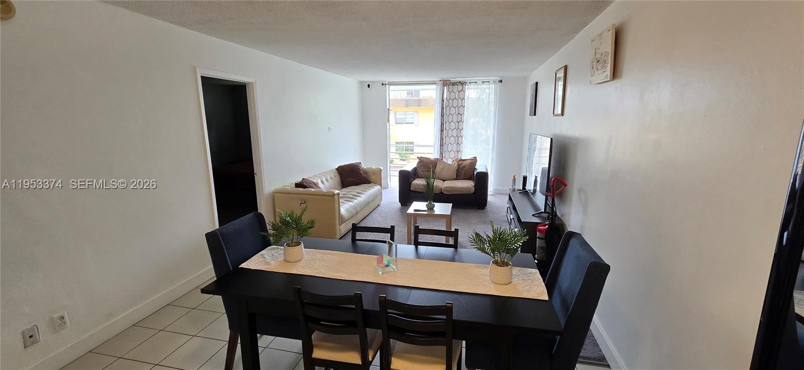 1830 Dixieanna St 203