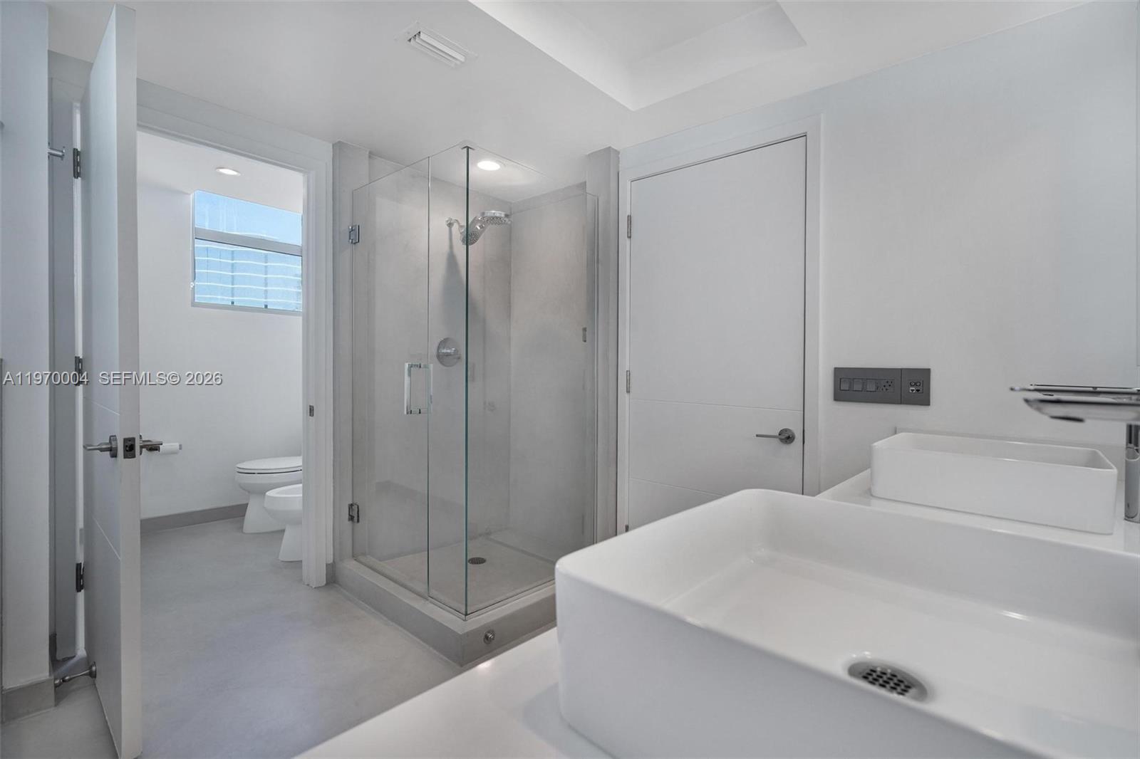 JADE RESIDENCES AT BRICKE - Residential