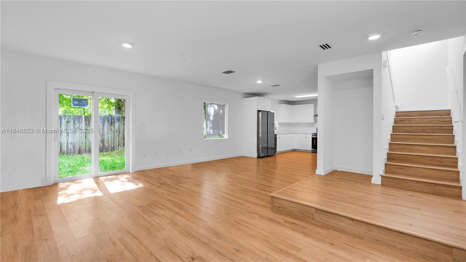 ROSEHAVEN - Residential Lease