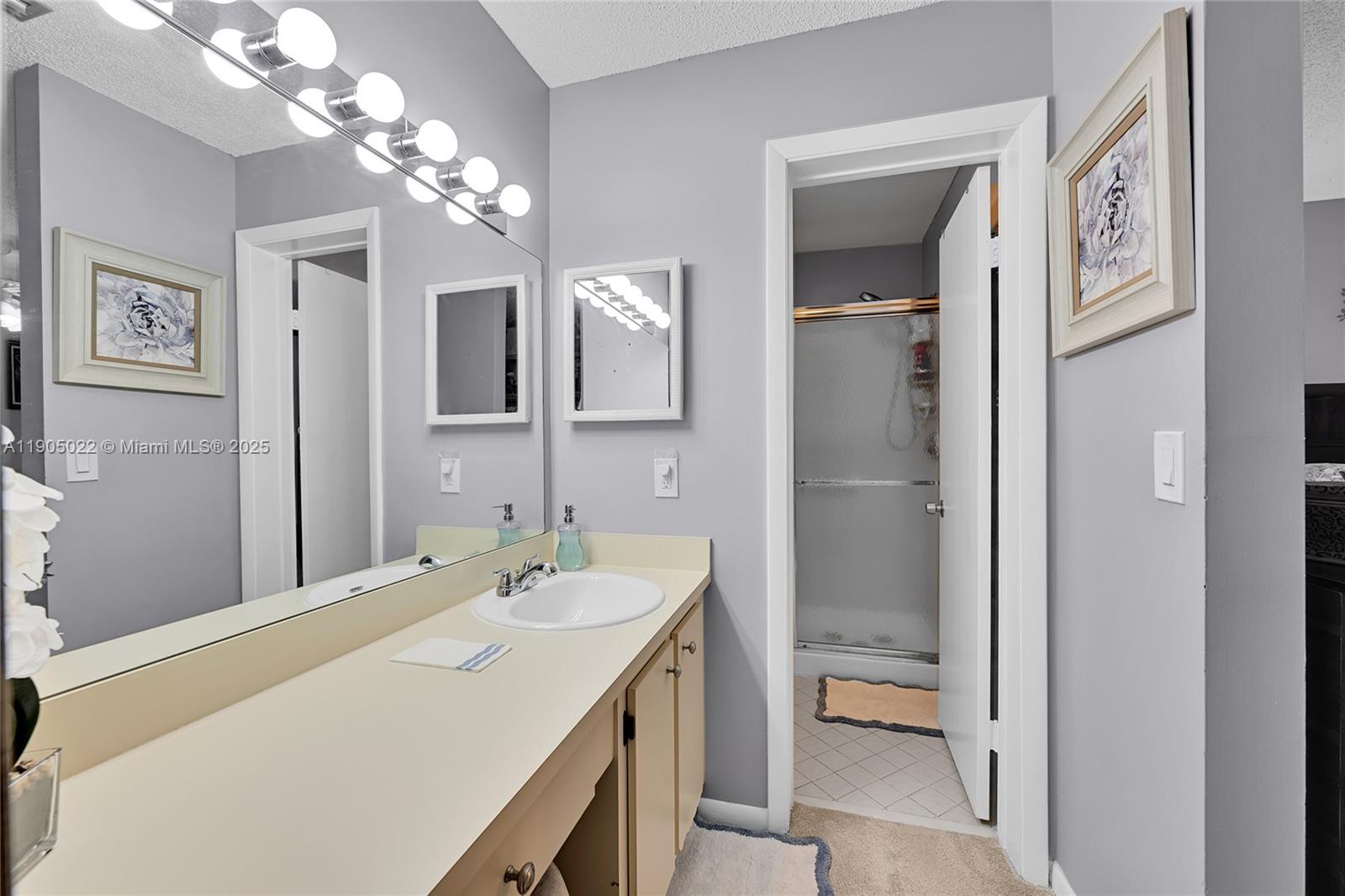 KARANDA VILLAGE III-B CON - Residential