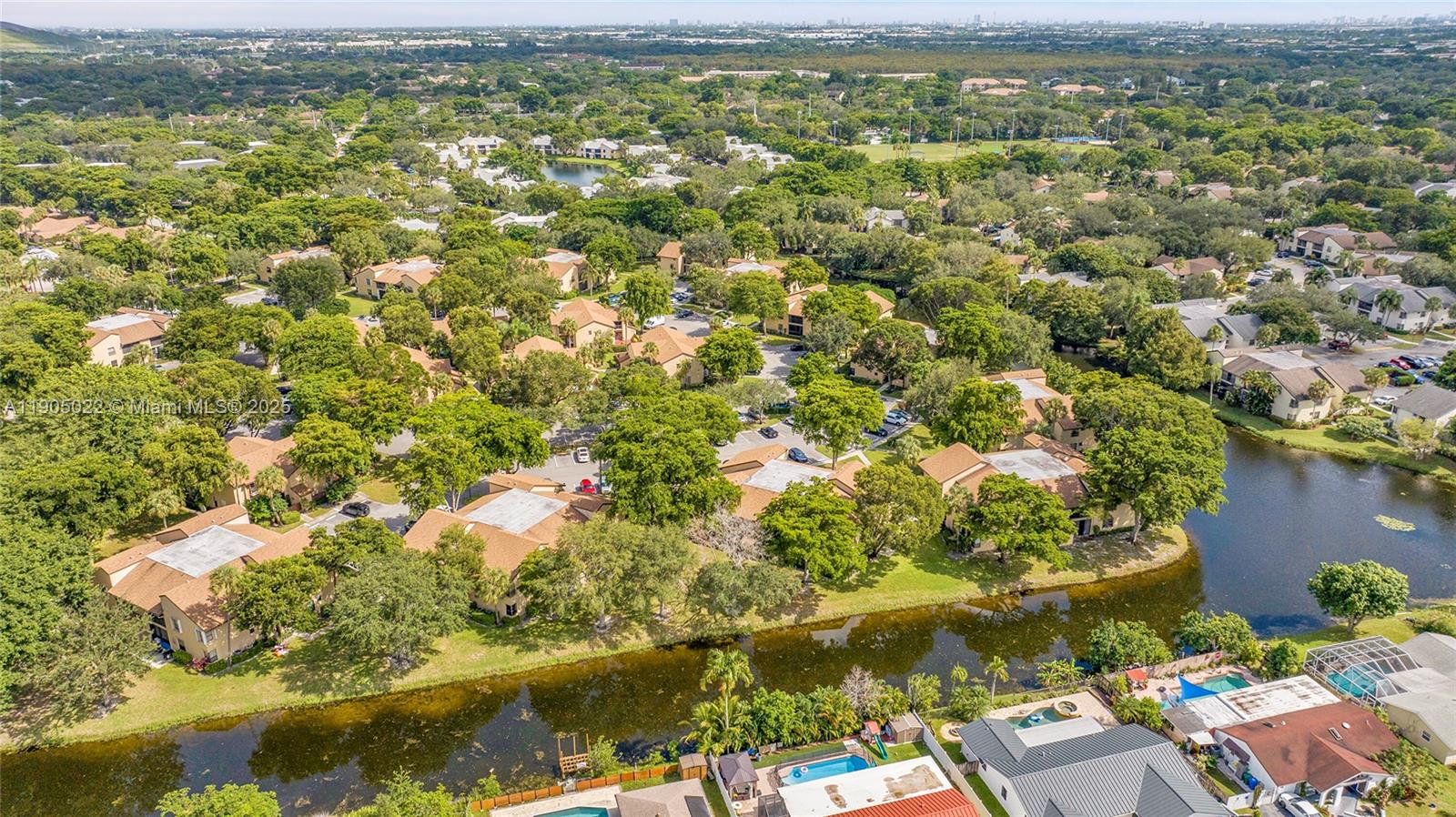 KARANDA VILLAGE III-B CON - Residential