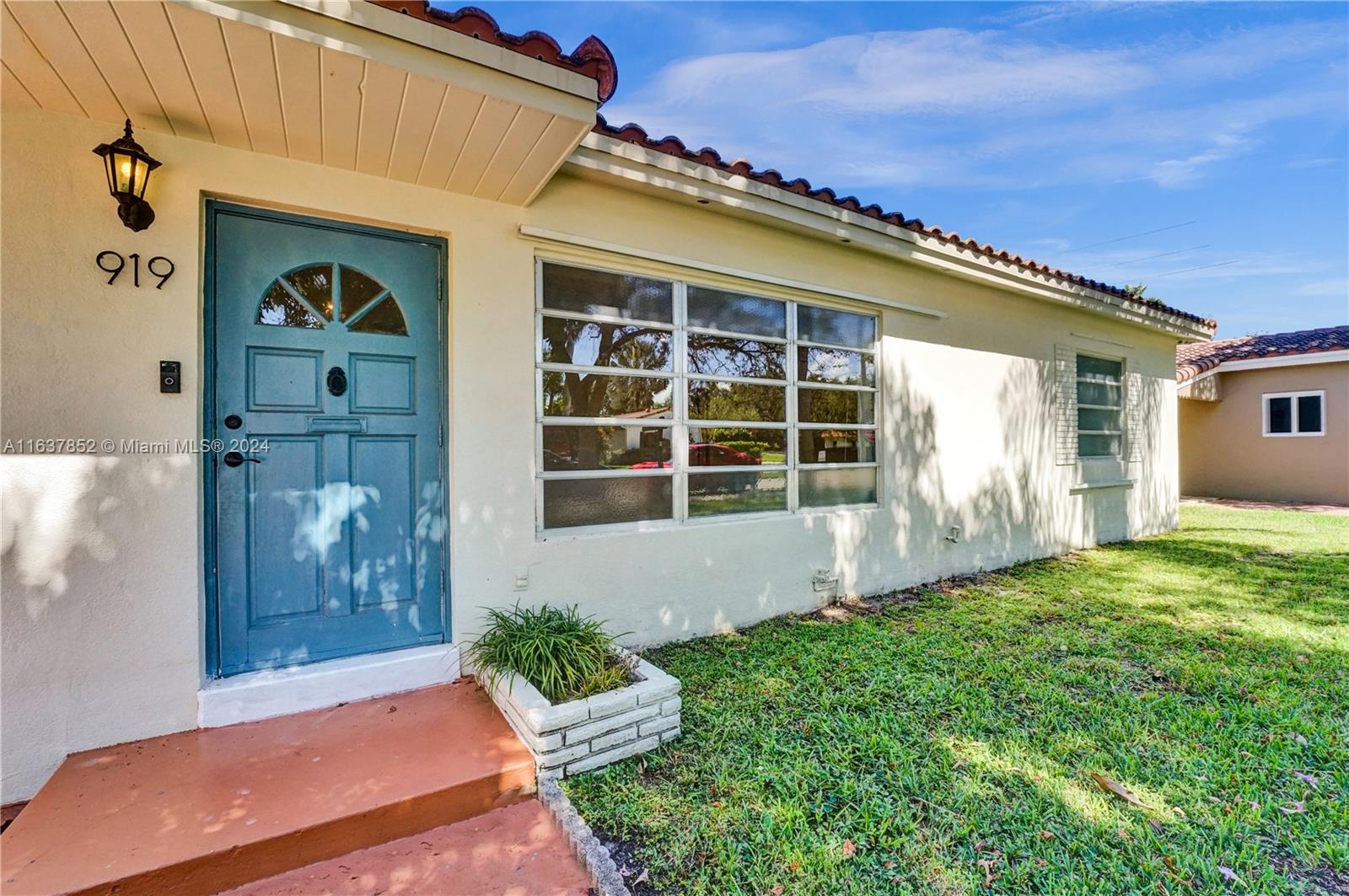 This spacious family home, located in the city of Hallandale, offers the perfect blend of comfort, functionality, and potential to generate income. Just minutes away from houses of worship When entering the home, you'll be greeted by an inviting living room. Kitchen equipped with stainless steel appliances. Reach out for your private showing.