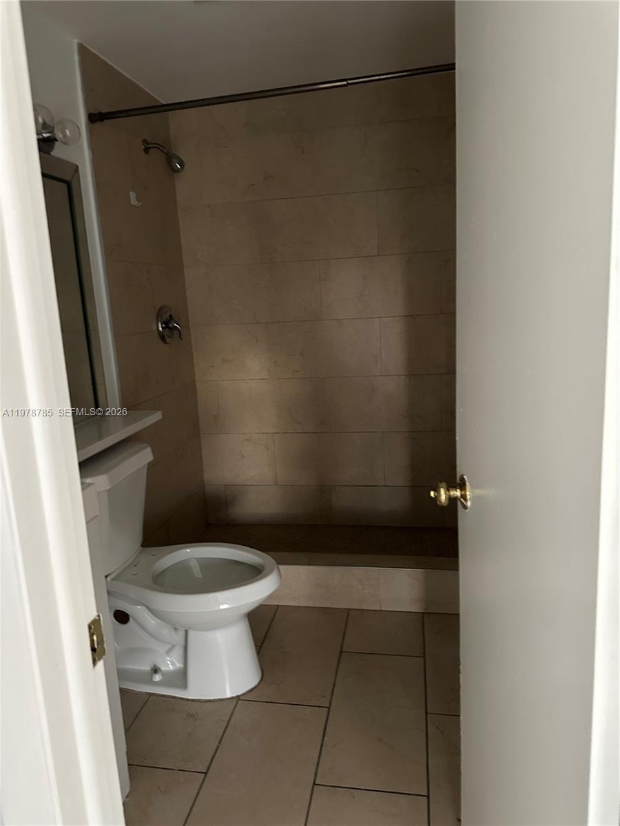 HIALEAH CLUB VILLAS CONDO - Residential