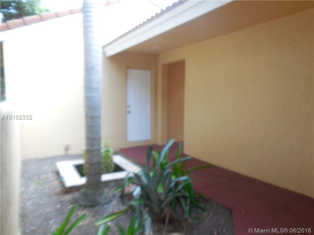 Country Isles Garden Home - Residential