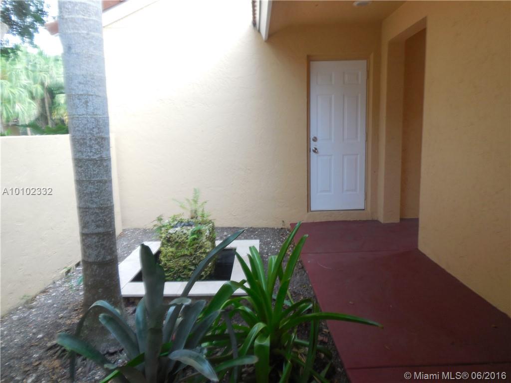 Country Isles Garden Home - Residential