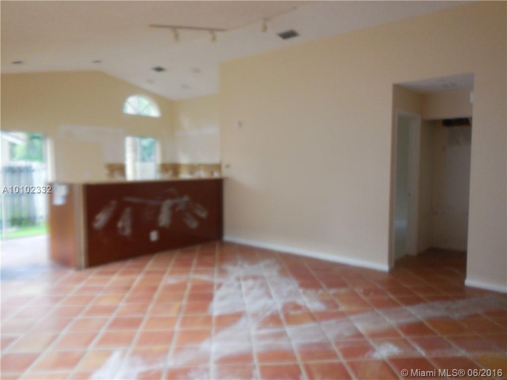 Country Isles Garden Home - Residential