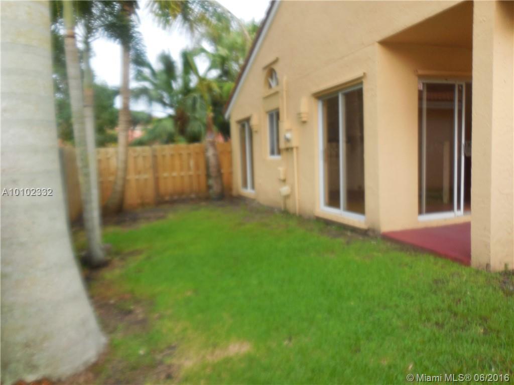 Country Isles Garden Home - Residential