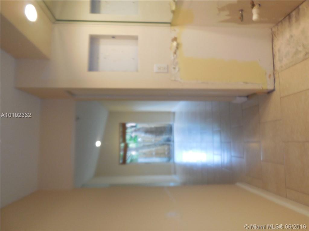 Country Isles Garden Home - Residential